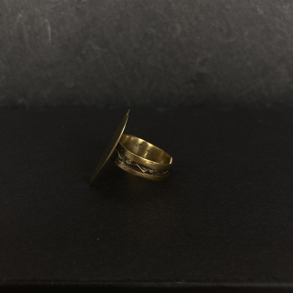 Bague Touareg dorée ajustable [0007]