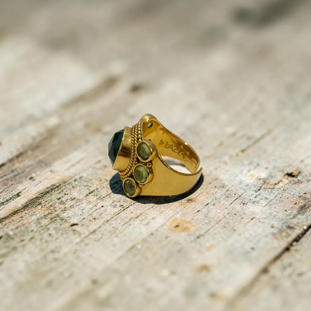 Bague 'Jasmine' Laiton plaqué or 3 microns & Serpentine et Péridot - LA2L