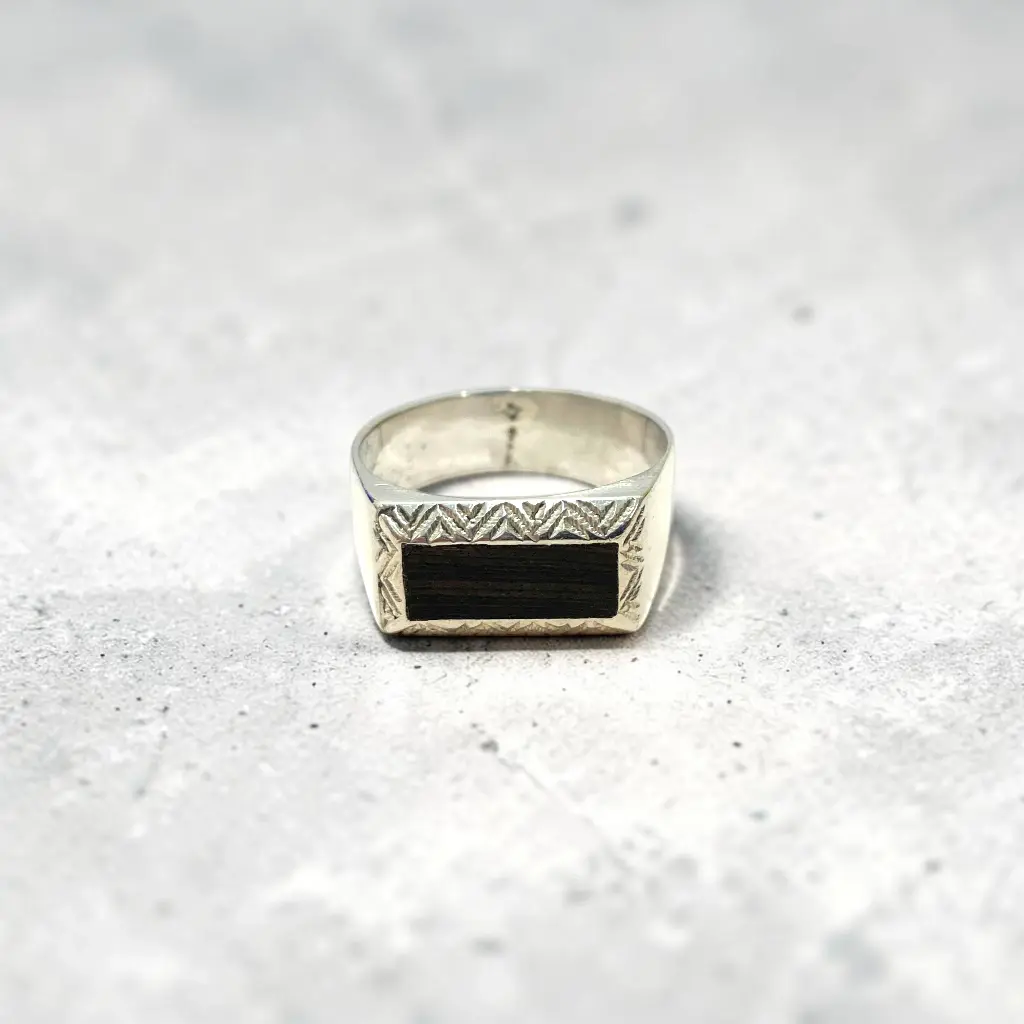 Bague 'Nour' – Argent 999 & bois d'ébène – Ombre Claire