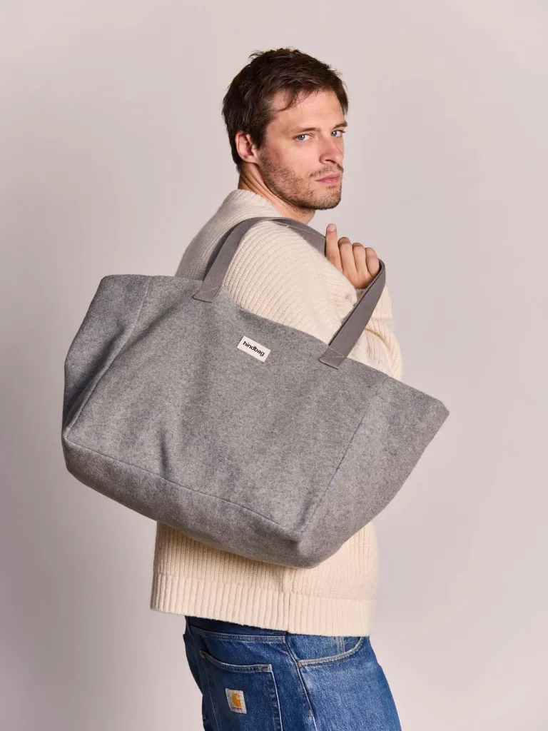 claude-laine-grise-01-hindbag.webp