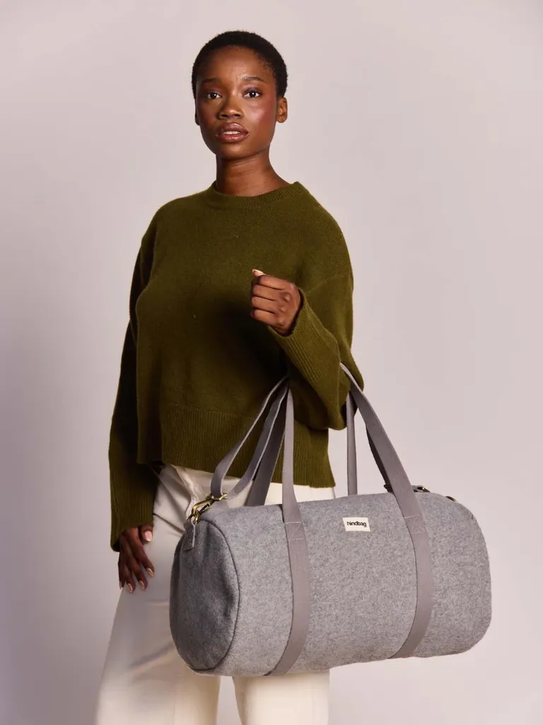 simon-laine-grise-03-hindbag.webp