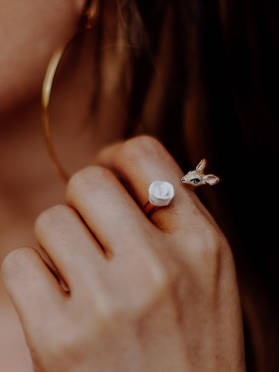 Bague Biche et Fleur Plaquées Or & Porcelaine [Boucles d'Oreilles]