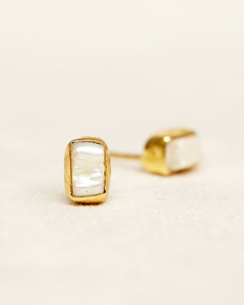 Puces d'Oreilles Juin Argent Plaqué Or & Perle - Muja Juma