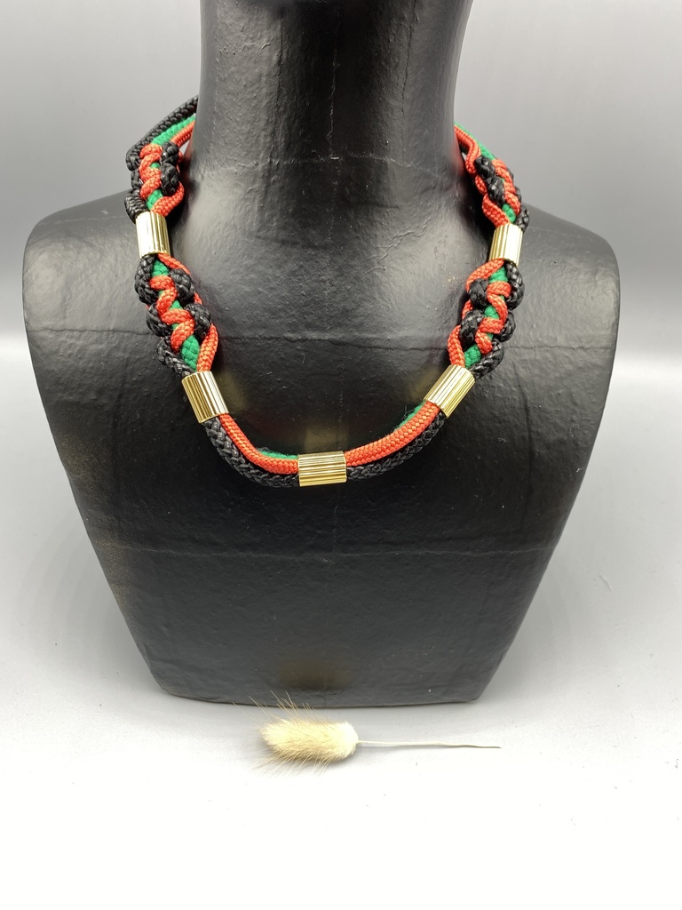 Collier M [0001]