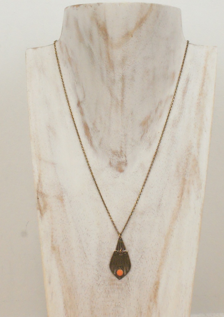 [BLAISE-P.04.1.5] Collier court 'Bel-Œil'