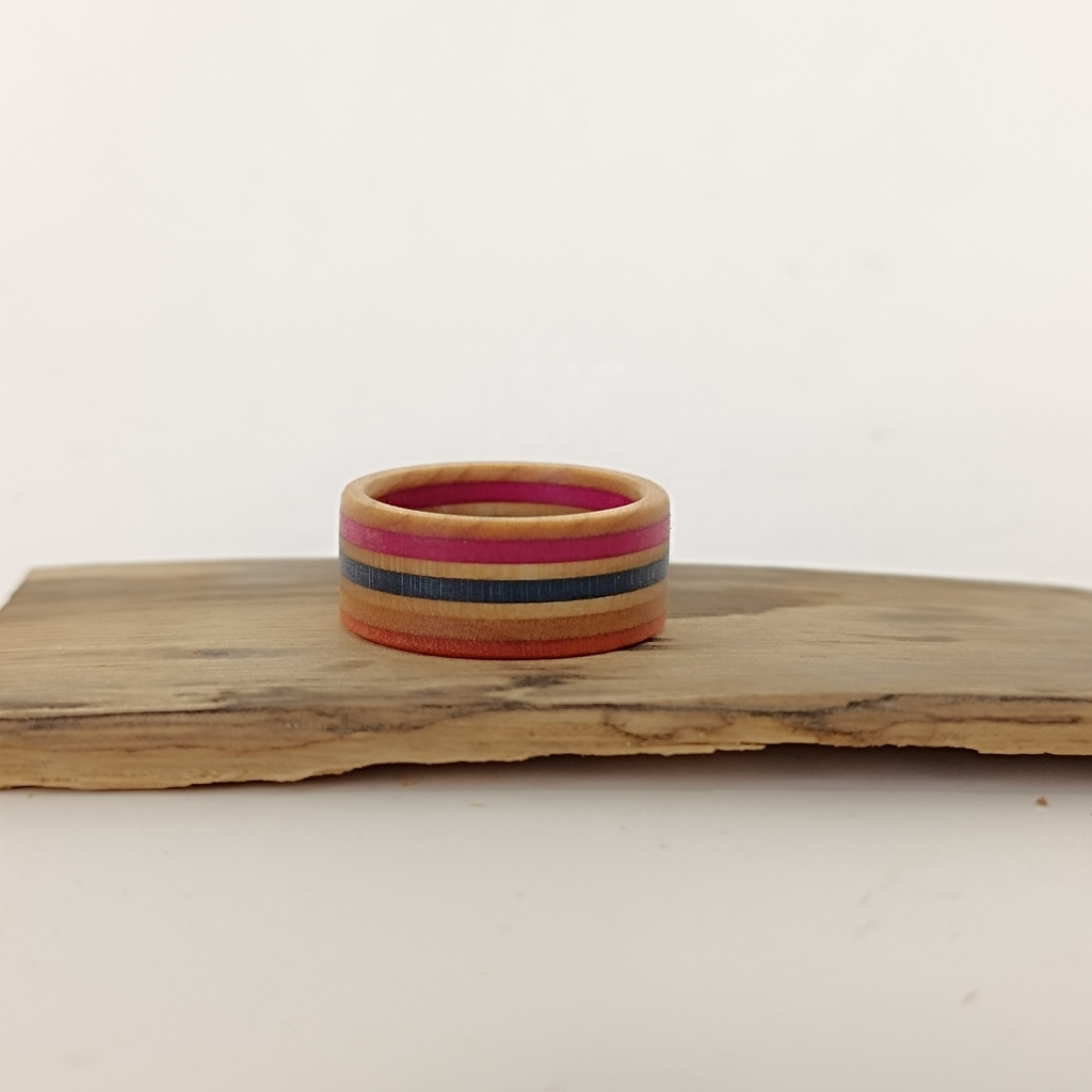 [7PLI-0057] Bague en Skateboard Recyclé [0057]
