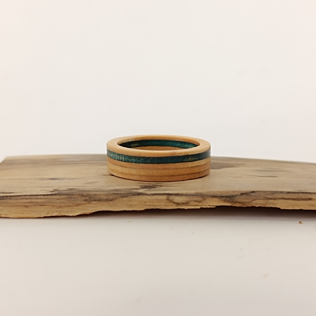 [7PLI-0062] Bague en Skateboard Recyclé [0062]