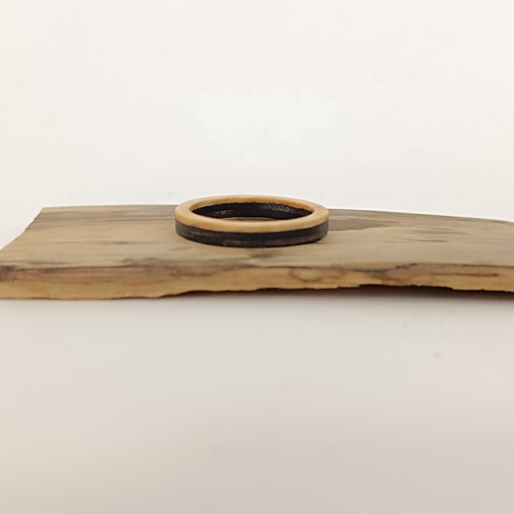 [7PLI-0070] Bague en Skateboard Recyclé - 7Plis