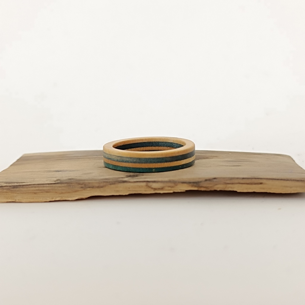 [7PLI-0087] Bague en Skateboard Recyclé [0087]