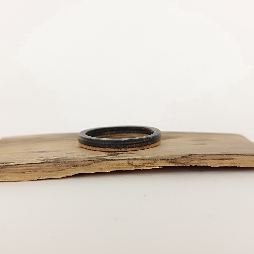 [7PLI-0092] Bague en Skateboard Recyclé [0092]