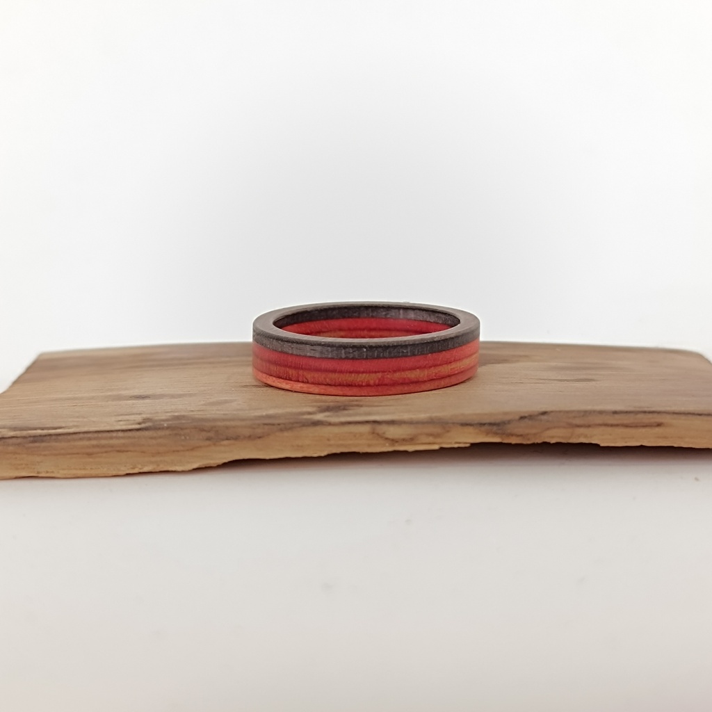 [7PLI-0093] Bague en Skateboard Recyclé [0093]