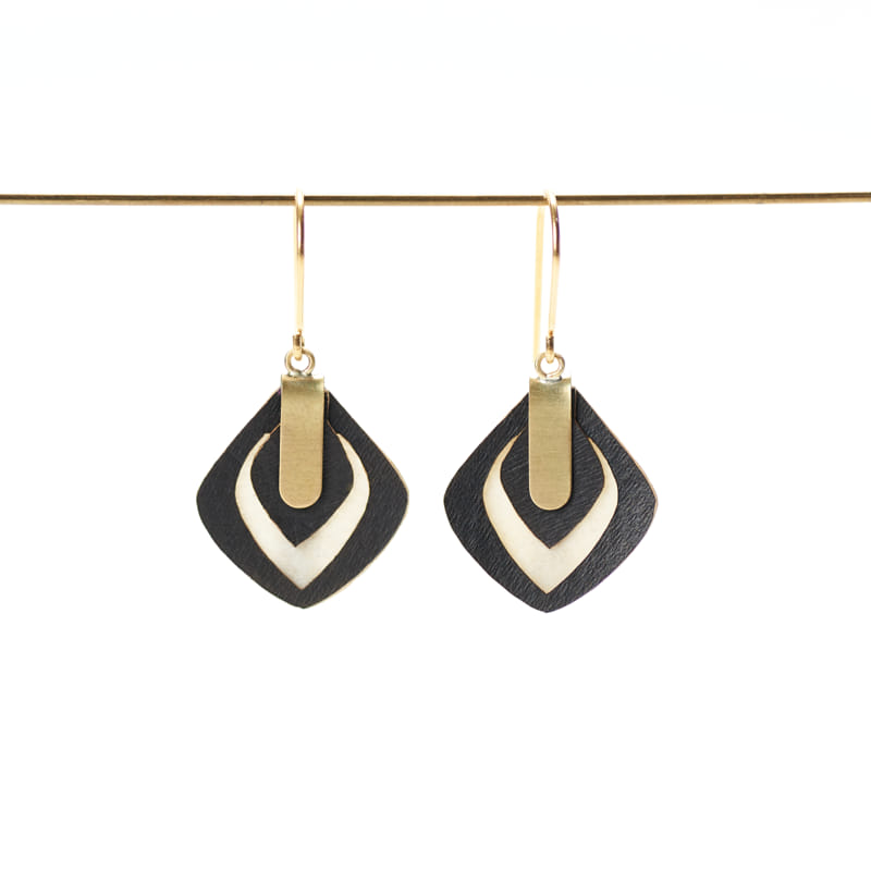 [PACA-ACA-PD002-NOIR] Boucles d'Oreilles Noires 'Acacia Mini' - Paca Peca