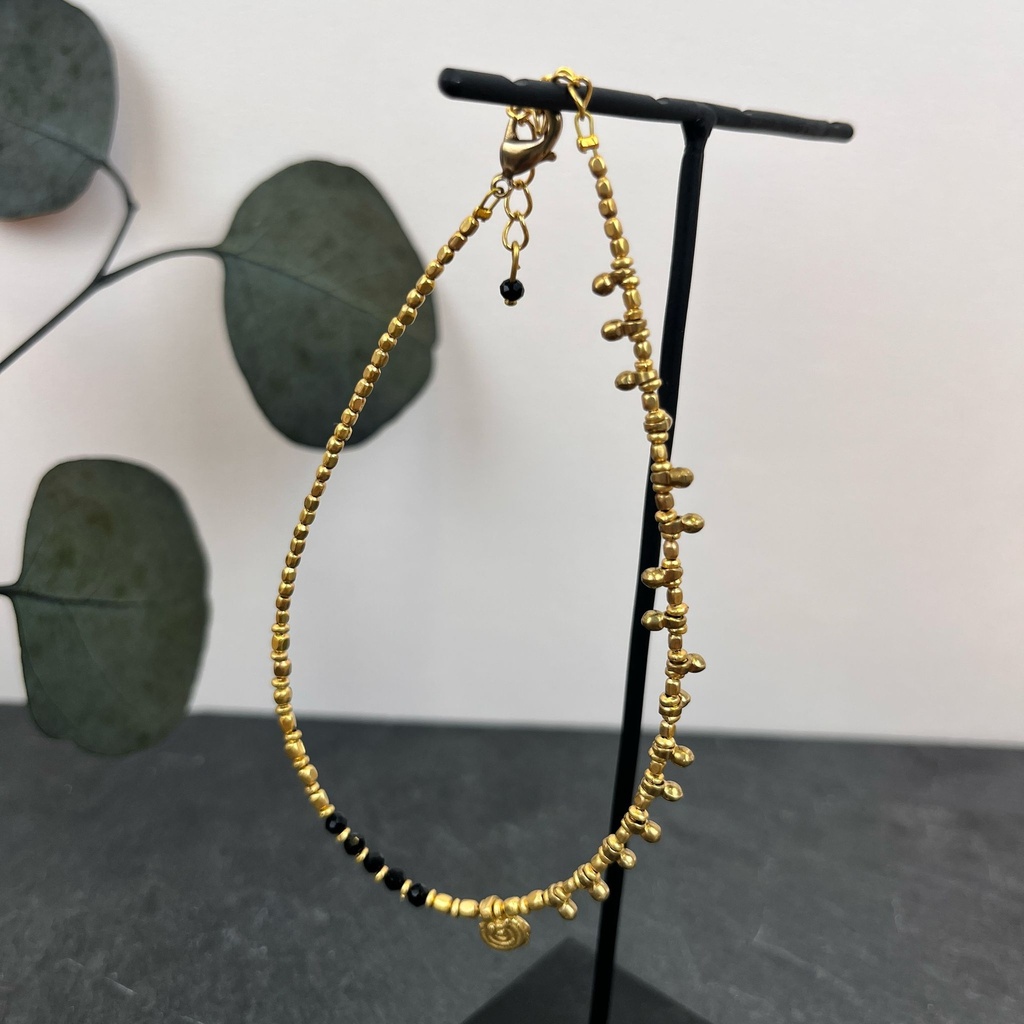 [NATA-ACE32] Chevillère 'Ona' Noire - Laiton Doré - Nataraj