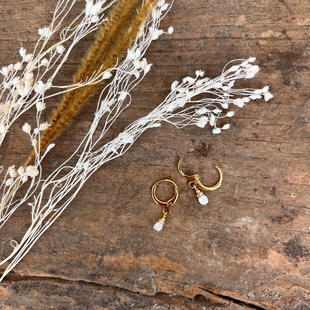 [GAR-WERA-BO-05-01] Boucles d'oreilles créoles 'Wera' - Laiton & Plaqué Or - Nacre - By Garance