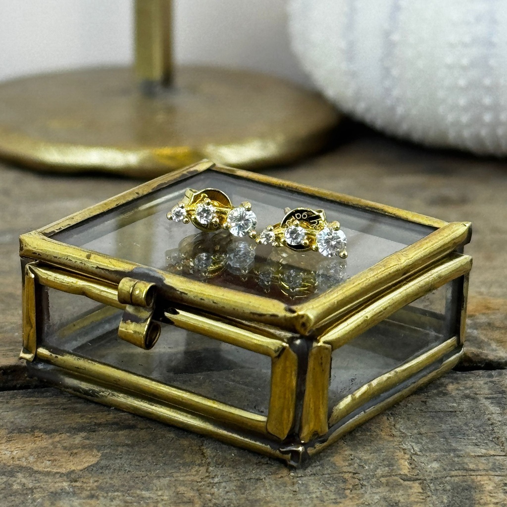 [GAR-SELA-BO-06] Puces d'oreilles 'Sela' - Laiton doré 2µ - Cristal - By Garance