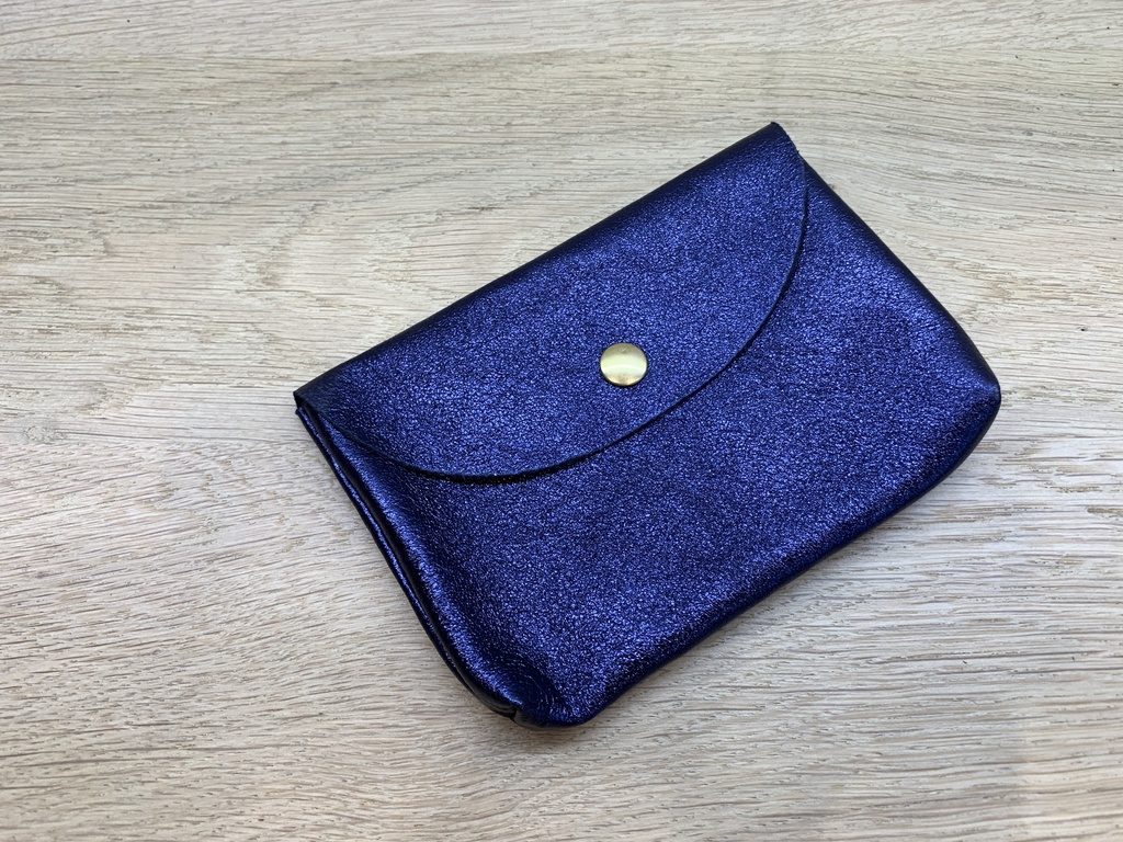 [CRAZY-3004-BLUE] Pochette Cuir Métalisé Bleu foncé