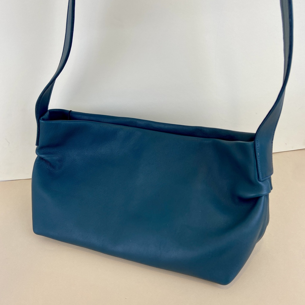 [NATE-SANMEDINK] Sac en bandoulière 'San Medium' – Bleu encre – Naterra