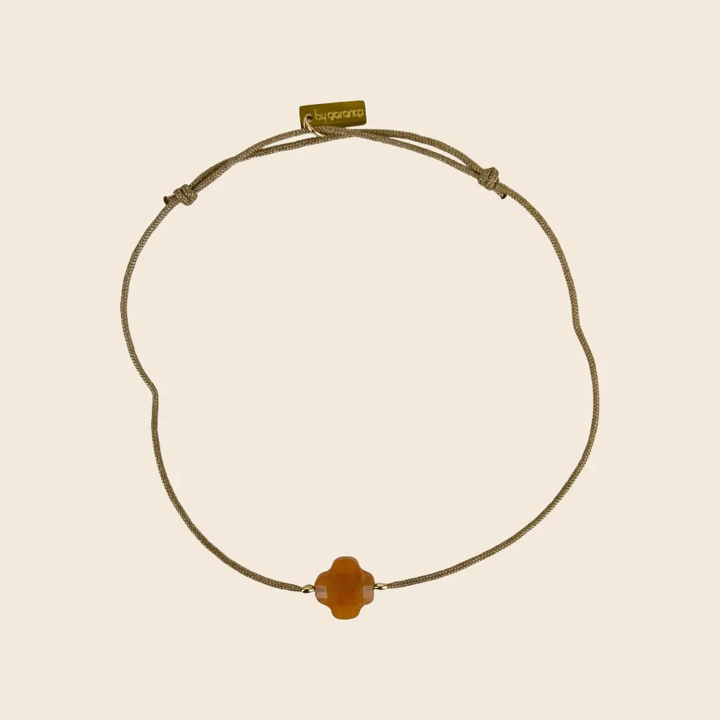 [GAR-BAKI-BR-GRENAT] Bracelet 'Baki' – Acier & laiton doré 2µ – Grenat – By Garance
