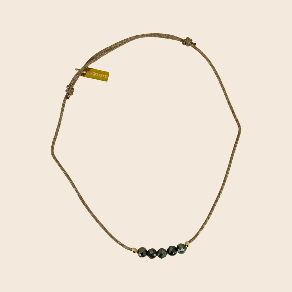 [GAR-BAKI-BR-PYRITE] Bracelet 'Baki' – Acier & laiton doré 2µ – Pyrite – By Garance