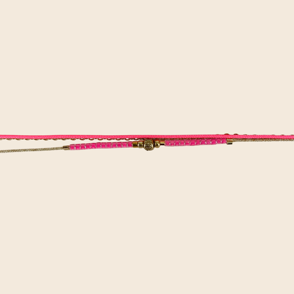 [GAR-FILA-BR-FUCHSIA] Bracelet double tour 'Fila' – Fuchsia – Chaine acier & laiton doré 2µ – By Garance