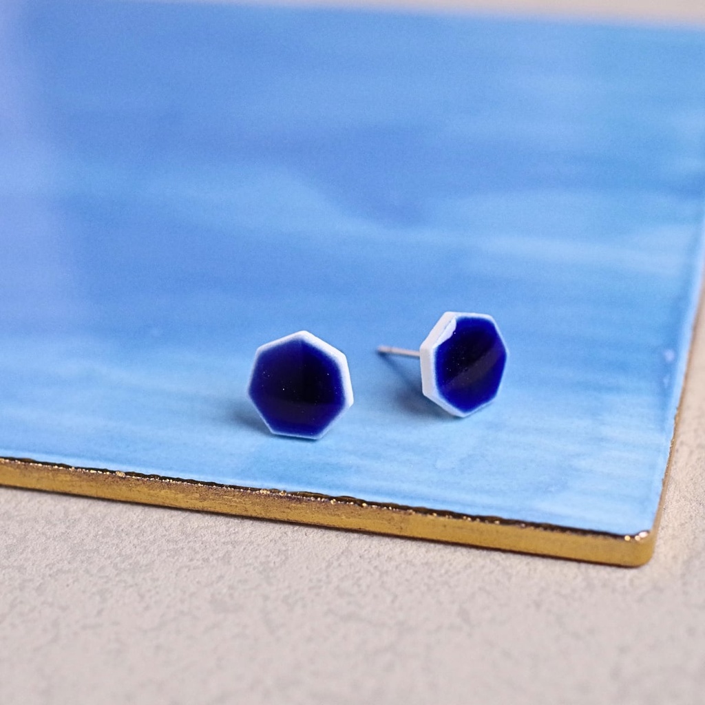 [NANA-RRW7P] Boucles d'oreilles 'Ruriiro' – Nanayosha