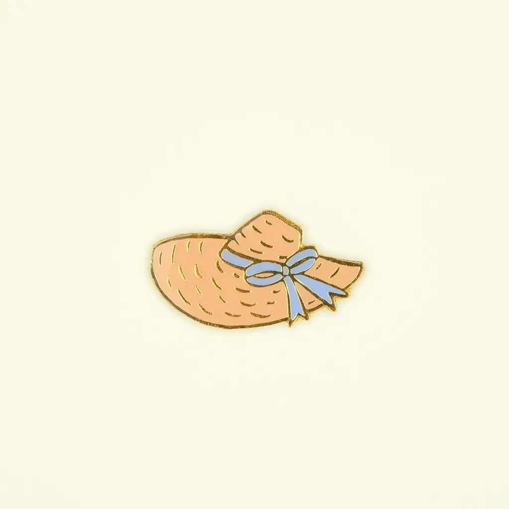 [COU-PINSCHAPEAUDEPAILLE] Pin's 'Chapeau de Paille' – Coucou Suzette