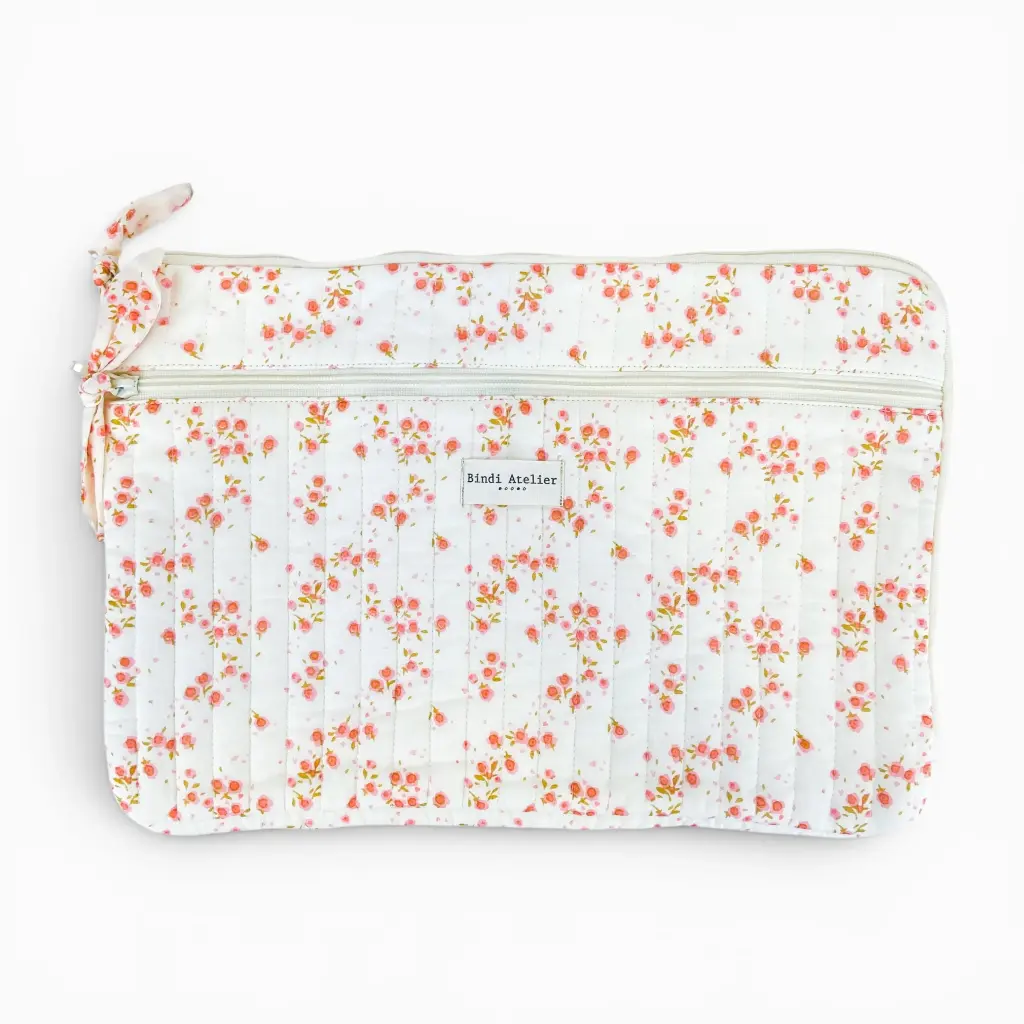 [BIND-PO15_ITS_PET] Pochette d'ordinateur (15 pouces) 'Itsi Petale' – Bindi Atelier