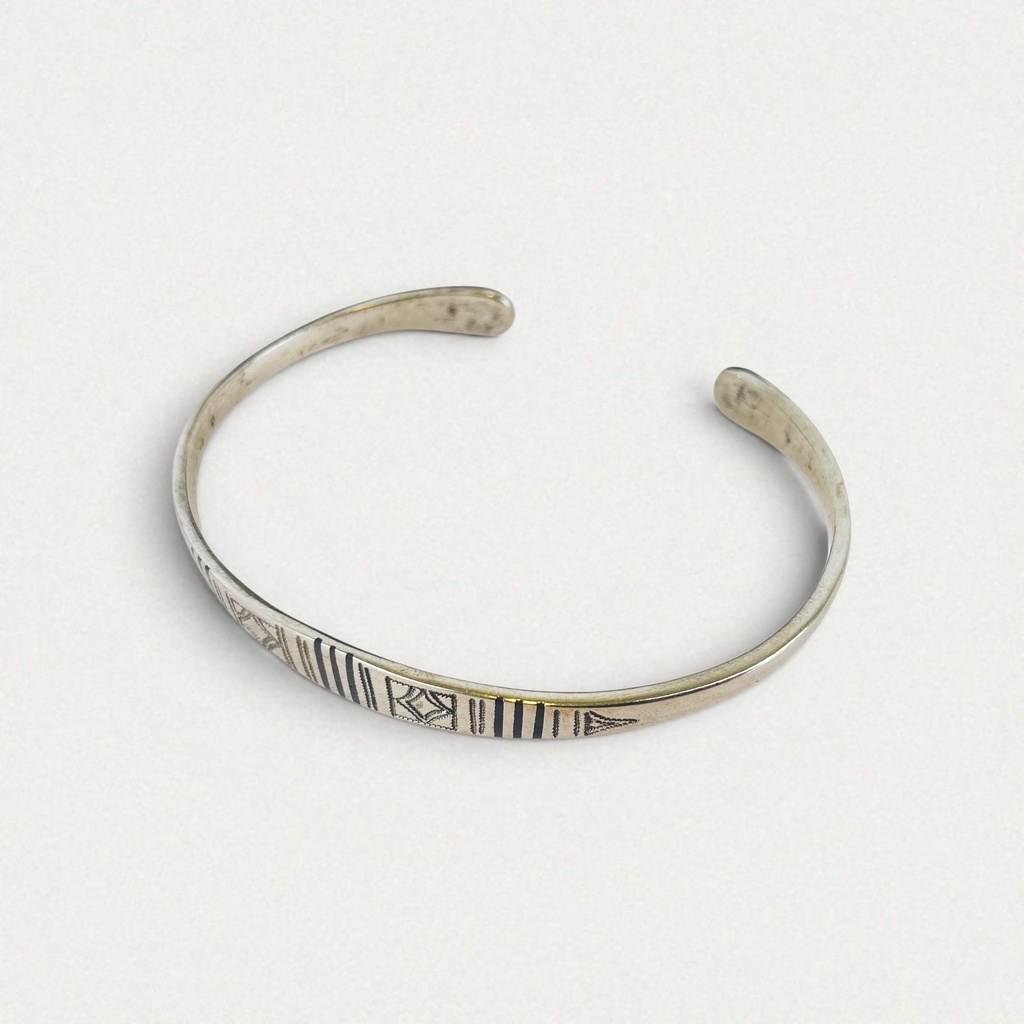 [BRAR-0591] Bracelet touareg gravé – Acier [0591]